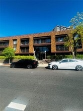 Building Photo - 209-21 26th Ave