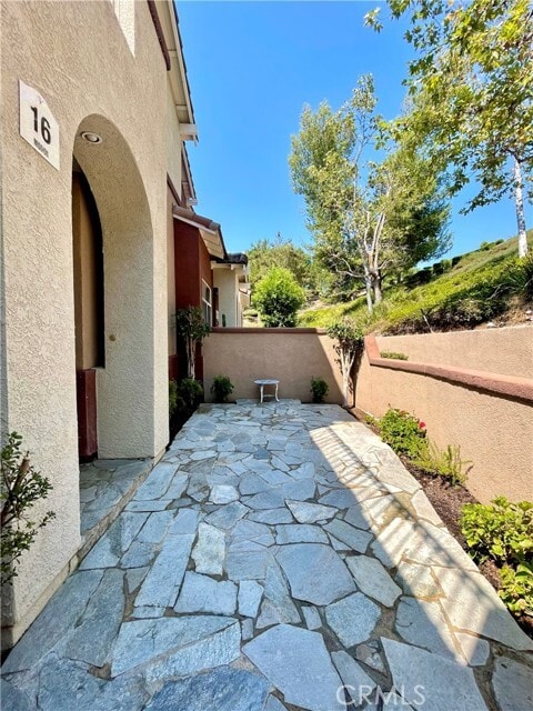 Building Photo - 16 Mission Ct