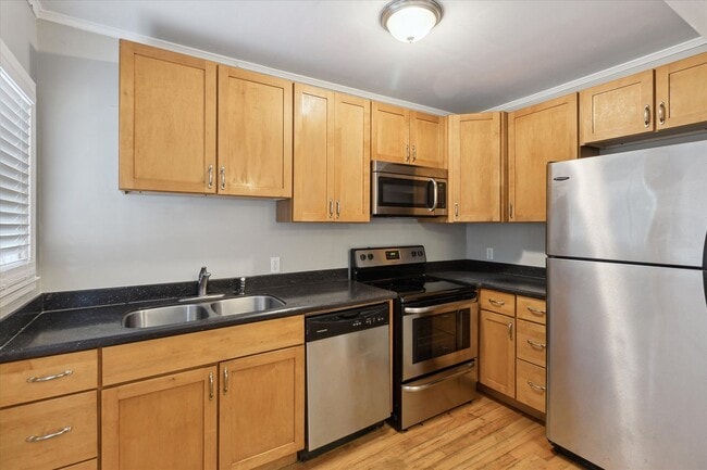 Building Photo - Large 2BR/1BA Ardsley Park House For Rent