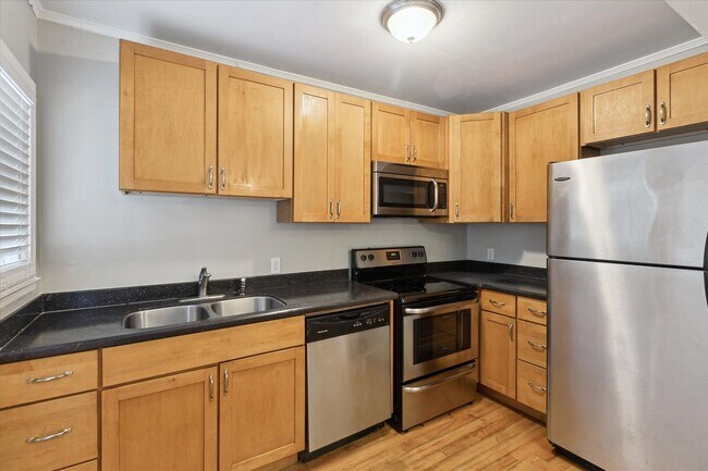 Foto del edificio - Large 2BR/1BA Ardsley Park House For Rent
