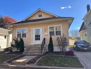 Building Photo - 126 Yale Rd