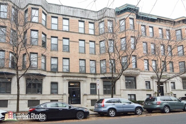 Building Photo - 629 W Oakdale Ave