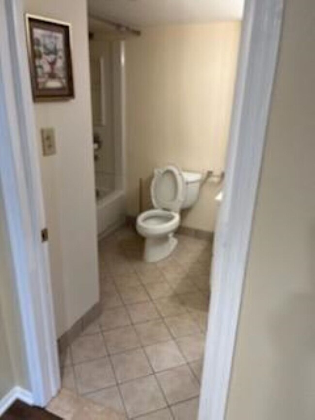 Bathroom - 2715 Jane St
