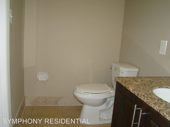 Building Photo - 4170-4178 NW 114th Ave