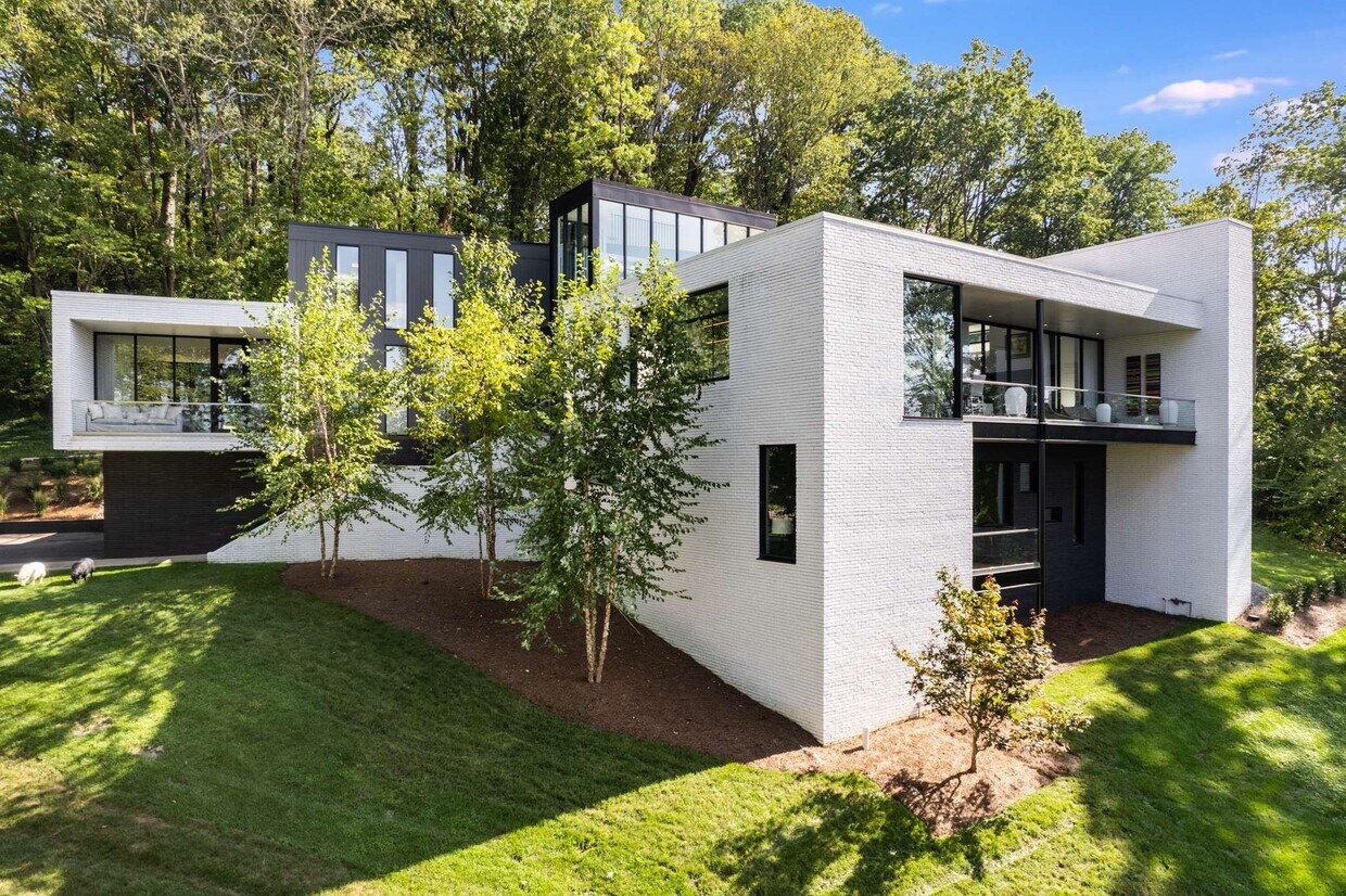 Foto principal - 4606 Shys Hill Rd