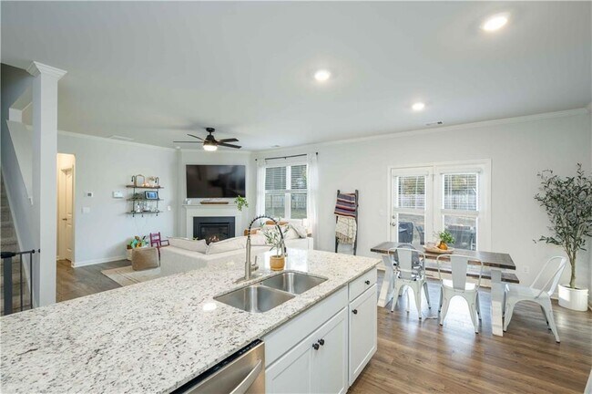 Foto del edificio - 58 Creekbed Ct