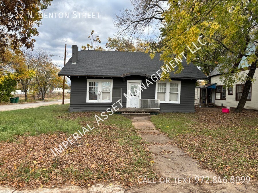 Primary Photo - Picturesque Updated Home