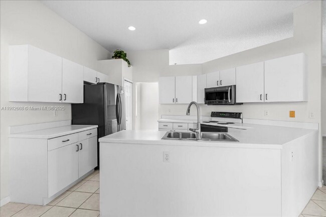 Foto del edificio - 2675 SE 4th Pl