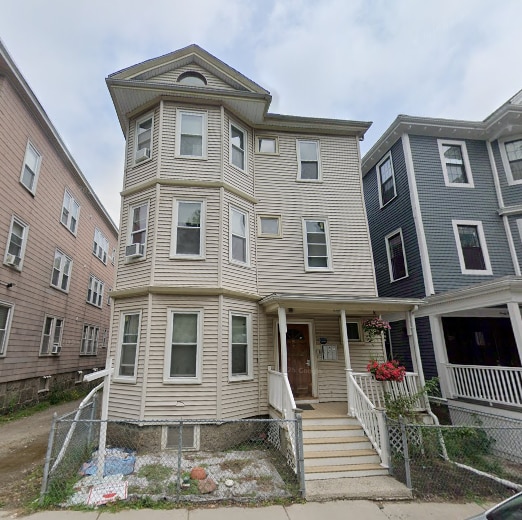 Building Photo - 93A Hillside St