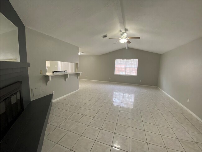 Foto del edificio - 12730 Labelle Ln