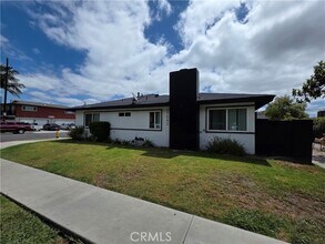 Building Photo - 17042 Emerald Ln