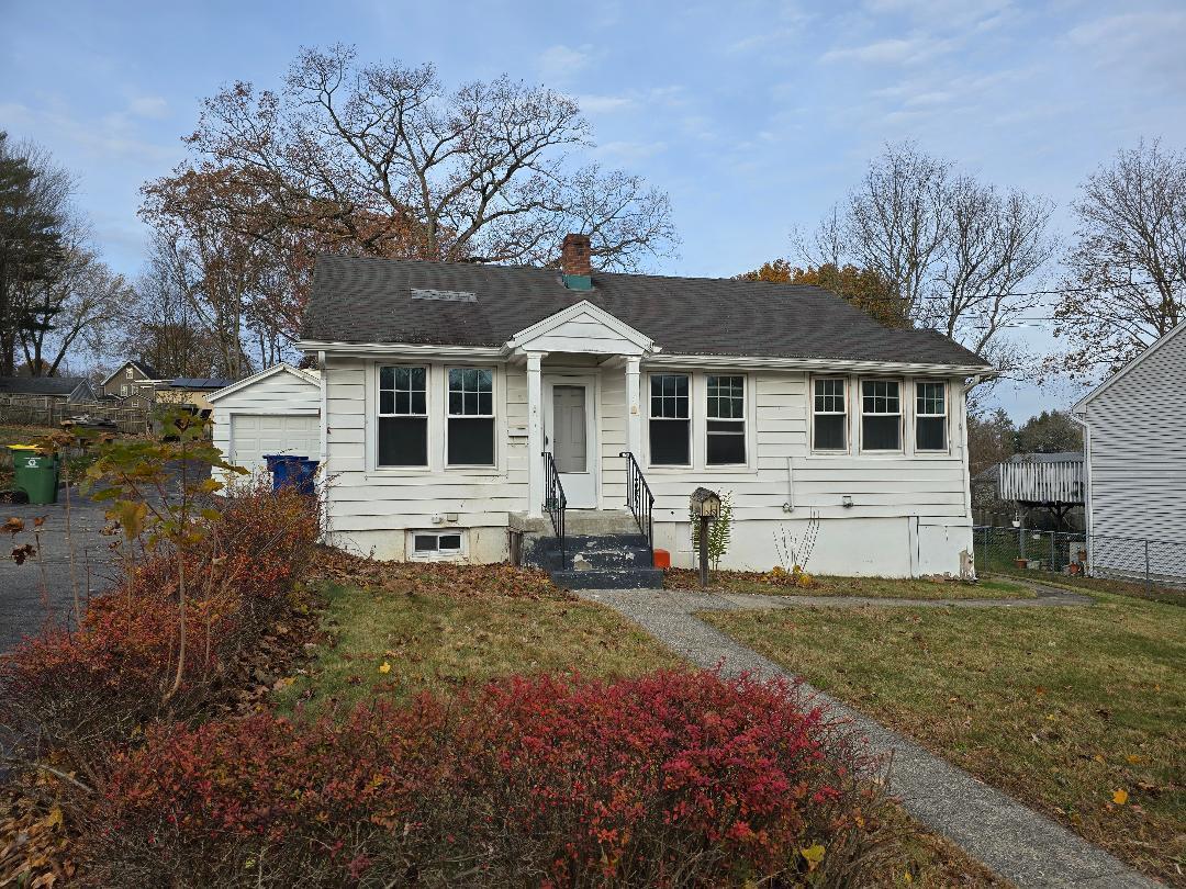 Primary Photo - 22 Holly St