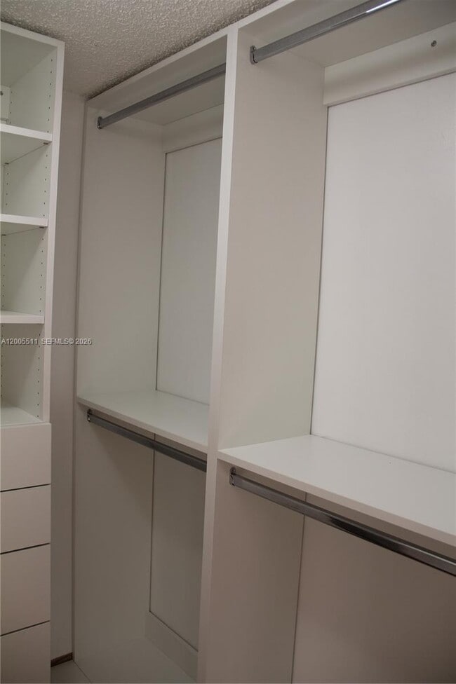 Foto del edificio - 8700 SW 133rd Avenue Rd