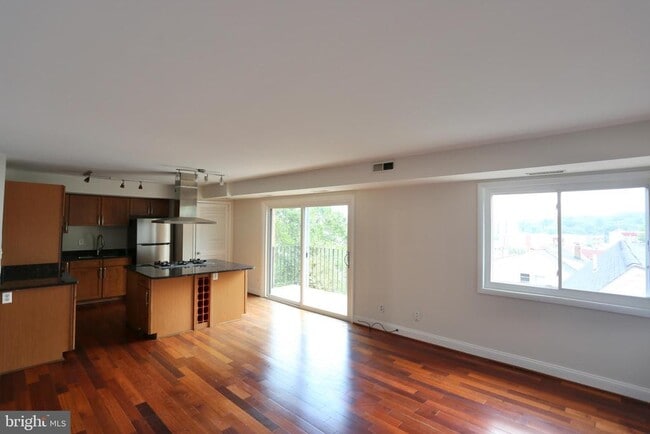 Foto del edificio - 3404 25th St S