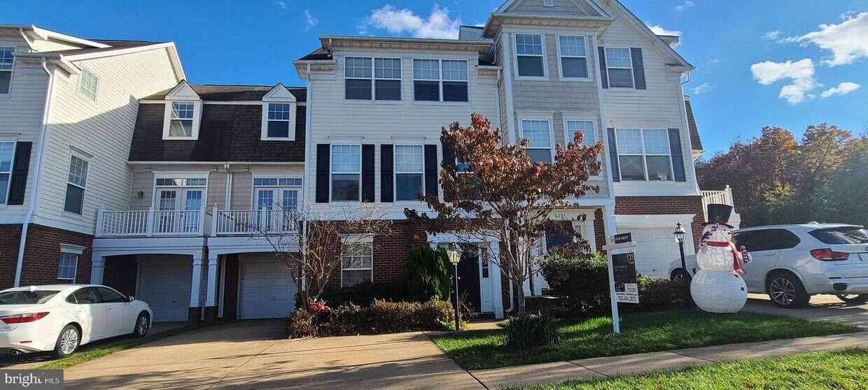 Foto principal - 8289 Glade Bank Dr