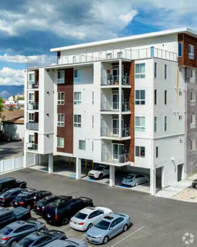 Building Photo - 2101 N Main St