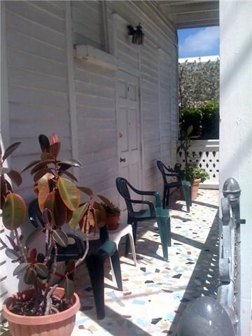 Building Photo- Bungalow - 1122 Simonton St