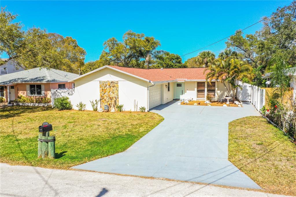 14803 Sunset Dr, Largo, FL 33774 House for Rent in Largo, FL