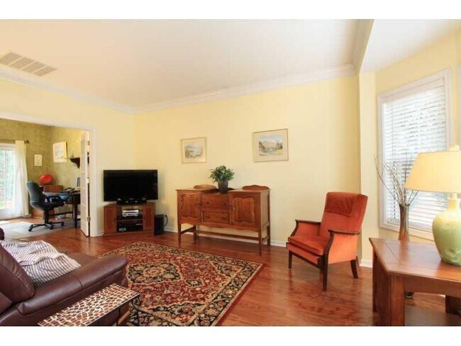 Building Photo - 10075 Lauren Hall Ct