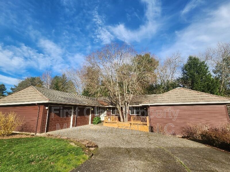 14125 SW Daphne St, Beaverton, OR 97008 Condo for Rent in Beaverton