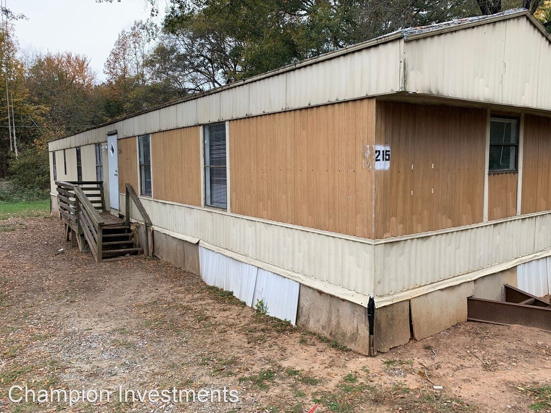 Foto principal - 3 br, 2 bath House - 215 Ridgeway Drive