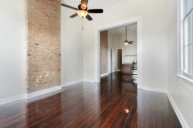 Foto del edificio - 1620 Marigny St
