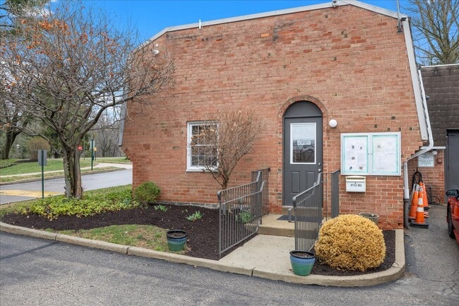 Photo - 4000 Gypsy Ln Townhome