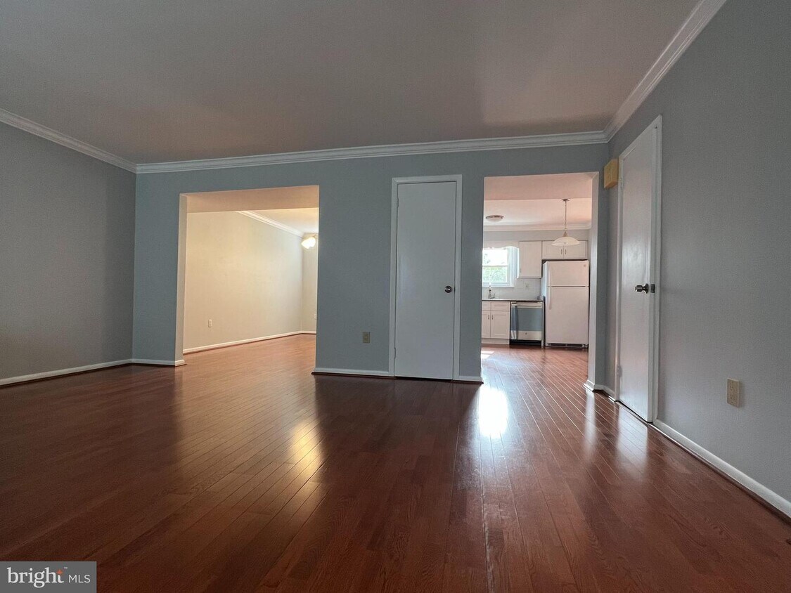 8 Jacamar Dr, Voorhees Township, NJ 08043 House Rental in Voorhees