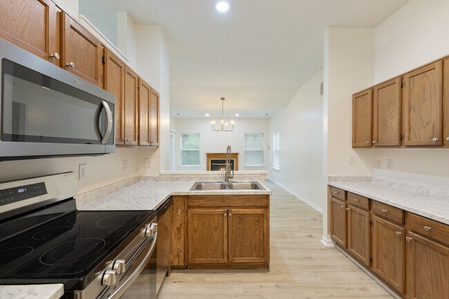 Building Photo - 3415 Waterloo Dr