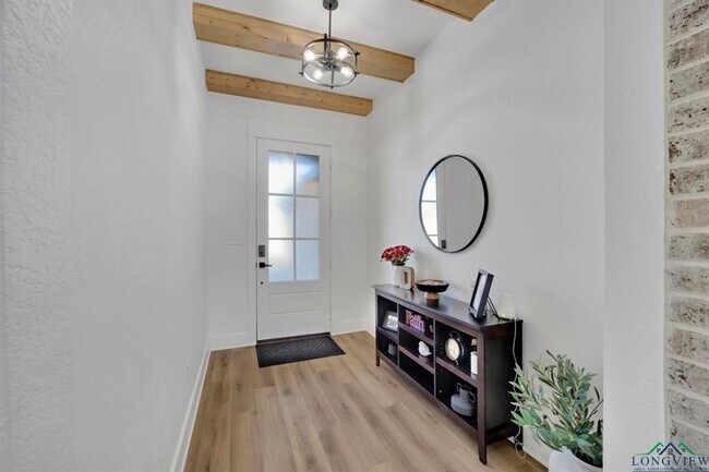 Foto del edificio - Beautiful 4 bedroom home