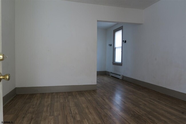 Building Photo - 3417 Ventnor Ave