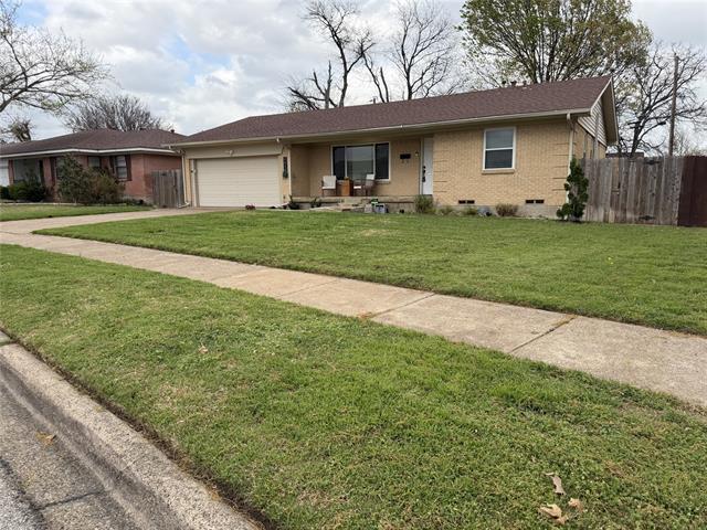 Foto del edificio - 2418 Patricia Ln