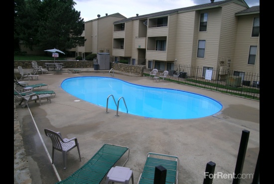 Relax ByThe Pool - The Pines Apartments