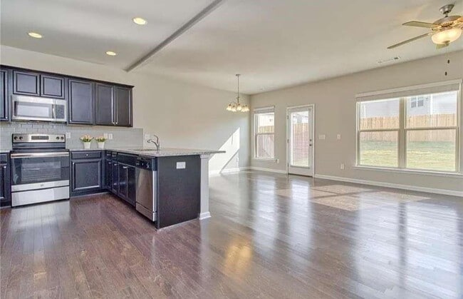 Foto del edificio - 1461 Brushed Ln