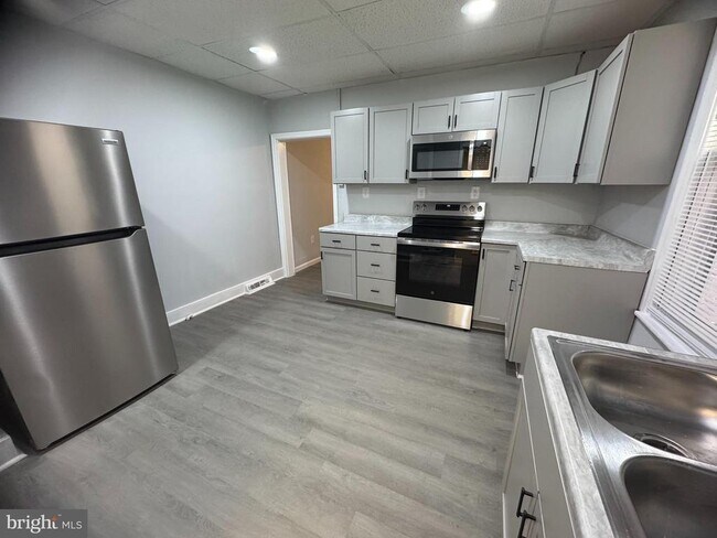 Foto del edificio - 122 W All Saints St