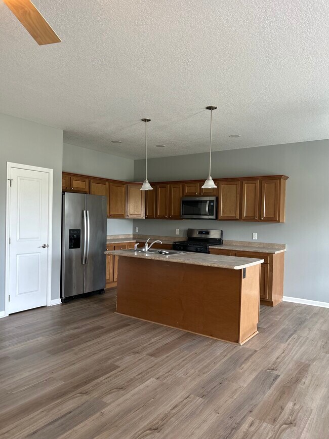 Foto del edificio - 7521 Melody Cir E