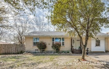 Building Photo - 3404 Gray Dr