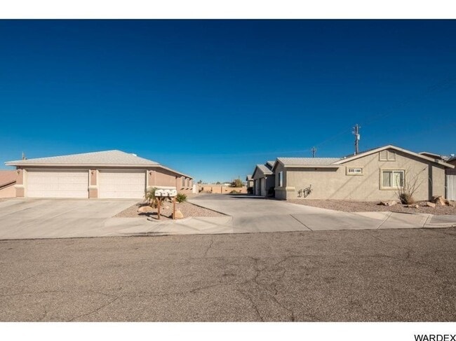 Building Photo - 2321 Palisades Dr