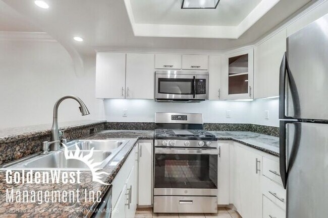Foto del edificio - Upgraded 2Bdm 2Ba Condo in Gated Community...