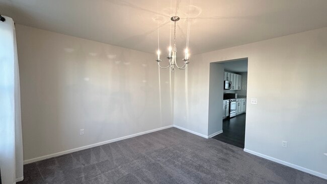 Building Photo - 1931 Wren Rd