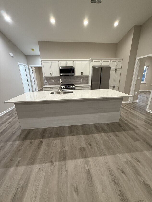 Foto principal - 2225 W Mill Rd