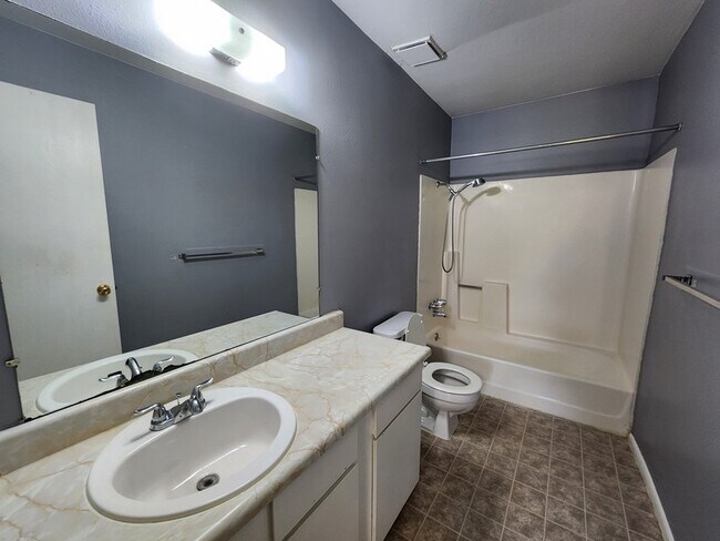 Building Photo - 3534 S 300 E