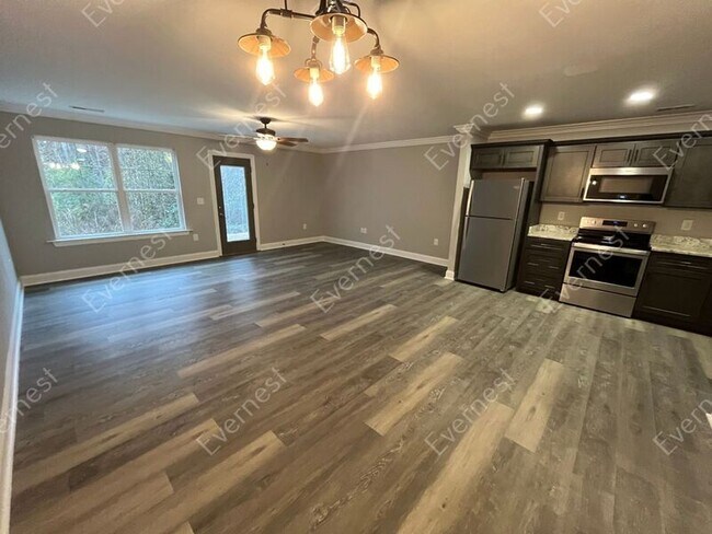 Foto del edificio - 64 Brown Estates Dr