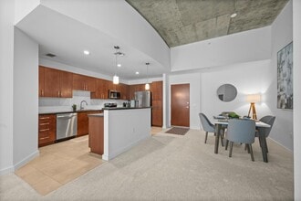 Building Photo - 300 S Australian Ave