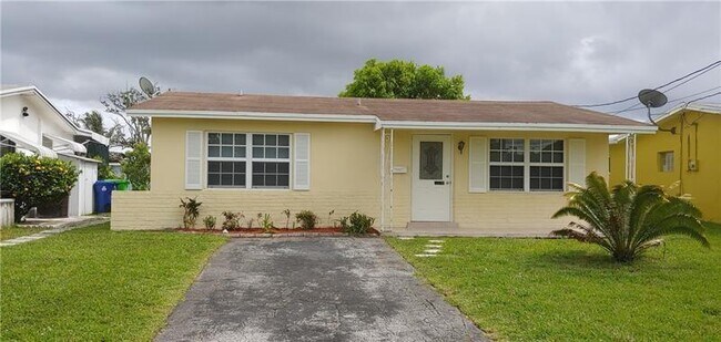 Building Photo - 6840 NW 29th St