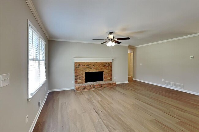 Building Photo - 2458 Zachary Woods Dr NW