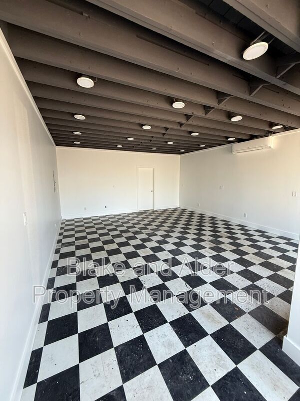Foto del edificio - 3552 NE Sandy Blvd