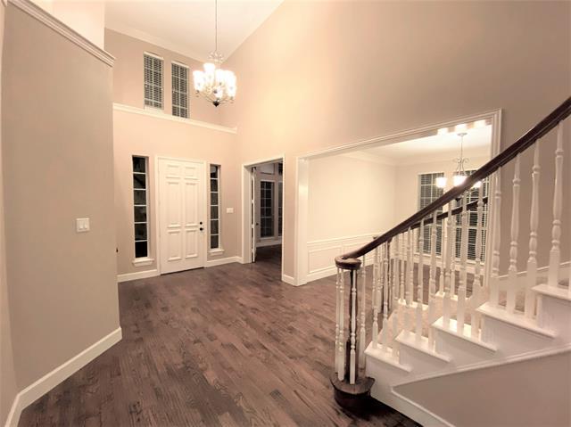 Building Photo - 802 Saxon Trail