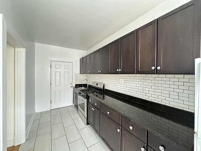 Building Photo - 6347 N Magnolia Ave