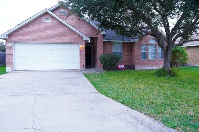 Building Photo - 2502 Southridge Dr